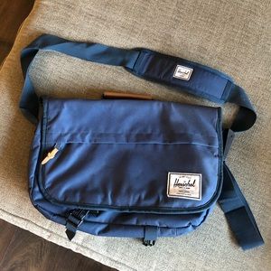 Herschel messenger bag